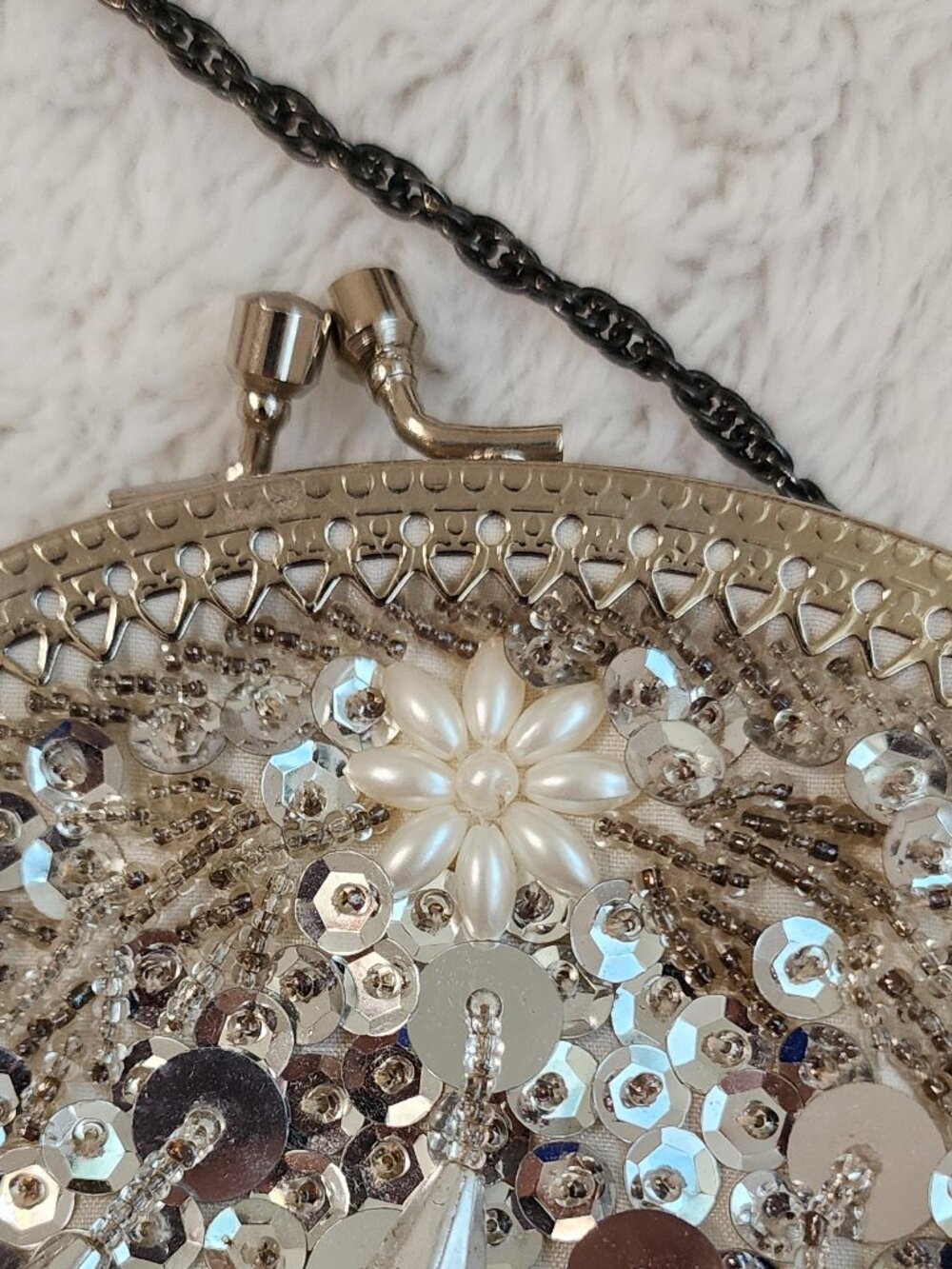 Vintage, Evening Glitter Clasp Shoulder Chain Purse - Picture 3 of 6